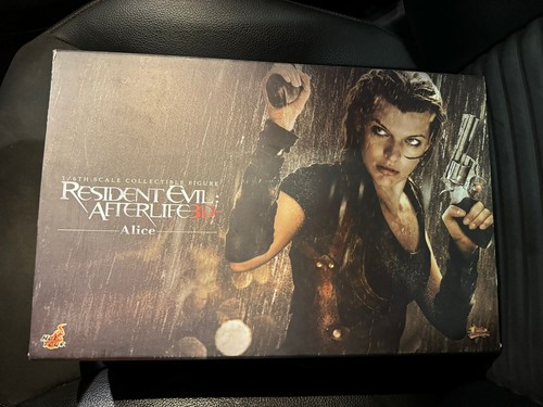 Hot toys modellino resident - toys,