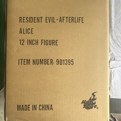 Hot toys resident - hot,