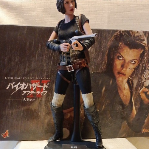 Usato hot toys resident - hot,