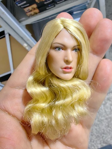 Scultura testa femmina - testa,