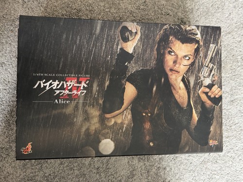 Hot toys resident - toys,