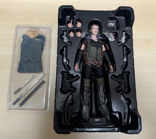Hot toys resident evil - toys,