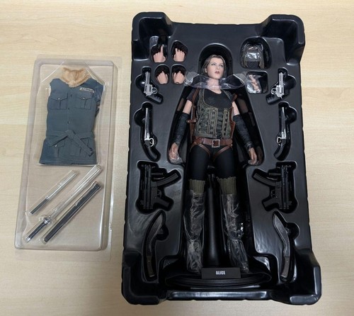 Hot toys resident evil - toys,